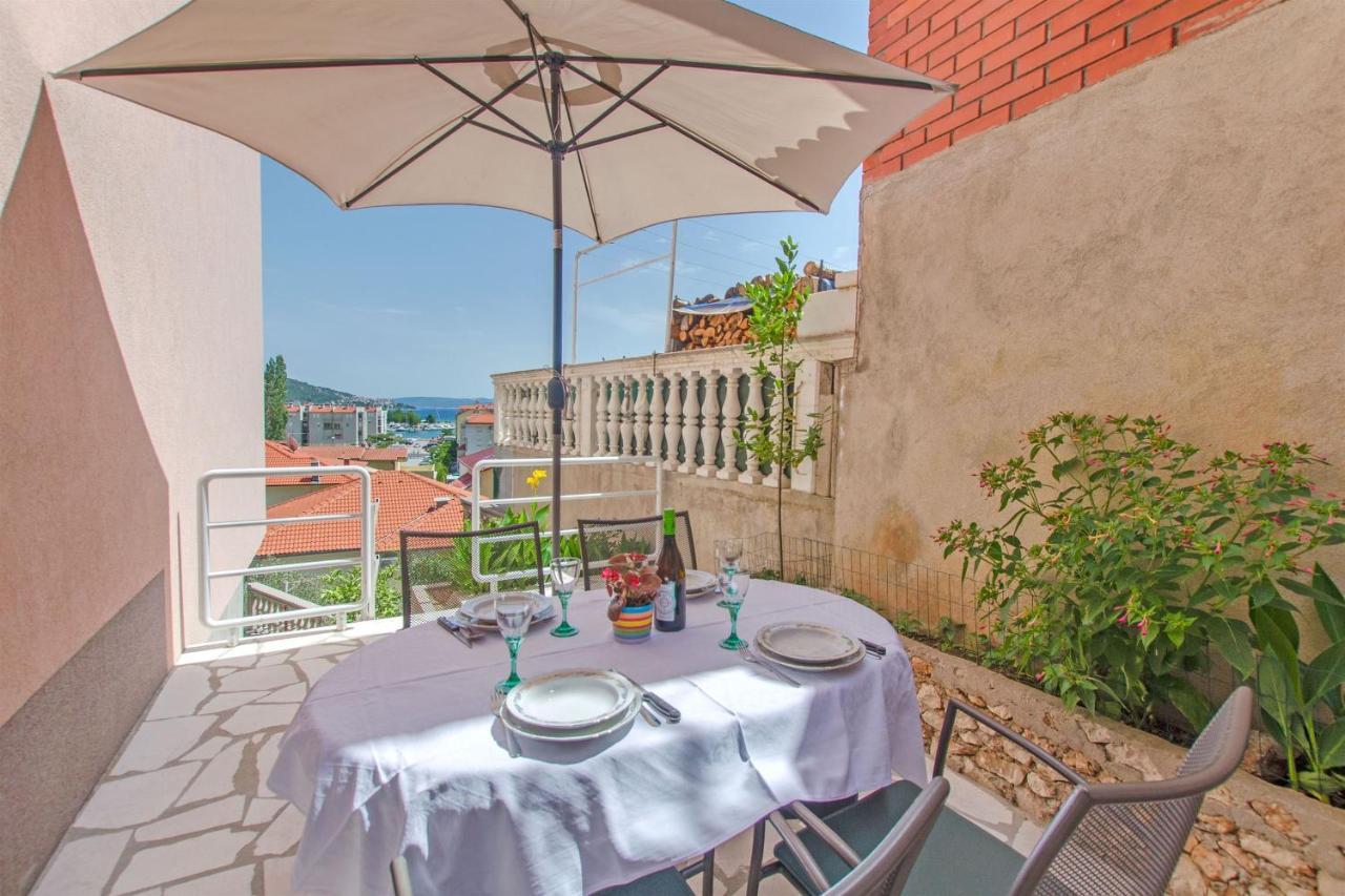 Apartments Zecic 오미스 외부 사진