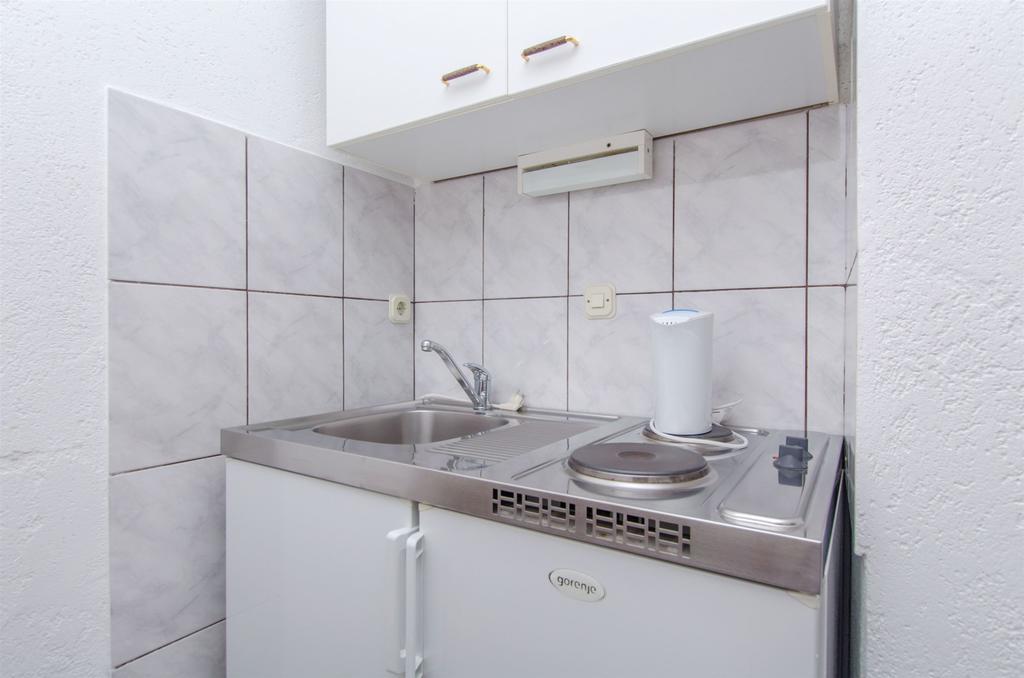 Apartments Zecic 오미스 외부 사진